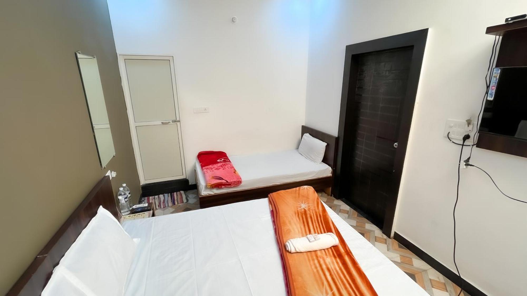 Hotel Rudraksh Удджайн Экстерьер фото
